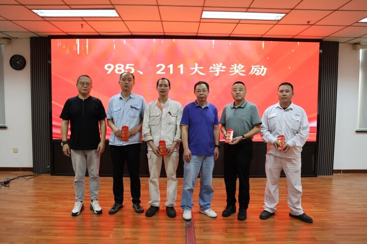 ����ͨ���������Ʒ���3.6��Ԫ��������ʱ����Ա����Ů��ѧ¼ȡ������